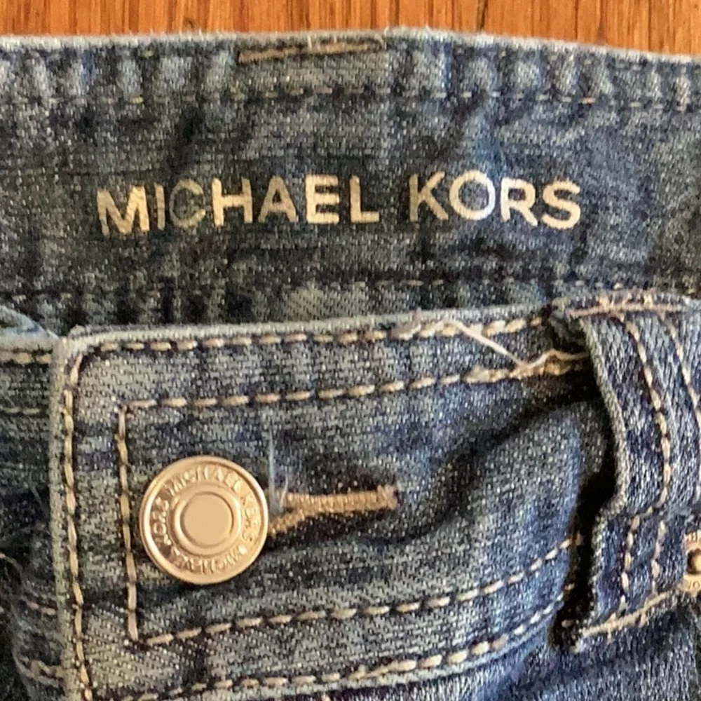 Michael Kors medium wash denim blue jeans, women’s size 8